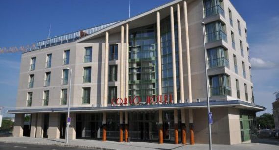 FELÉPÜLT PÉCS KÖZPONTJÁBAN A CORSO HOTEL