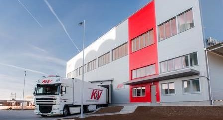 Bemutatjuk a K&V Nemzetközi Fuvarozó Kft új raktárcsarnokát