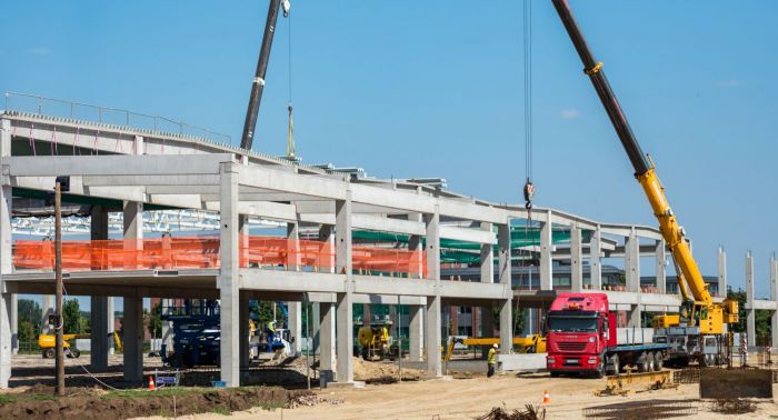 Genrebilder - Feder- und Stabilisator-Fertigungsanlage Thyssenkrupp, Debrecen