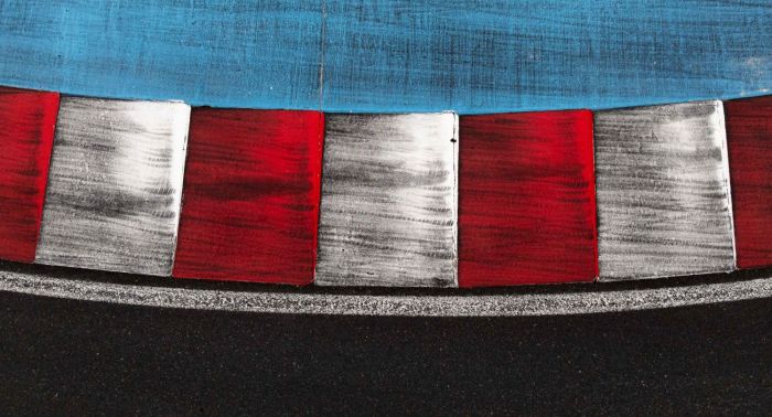 Dekorbetonból rázókő – a Grabarics hozzájárulása a balatonfőkajári MotoGP pályához