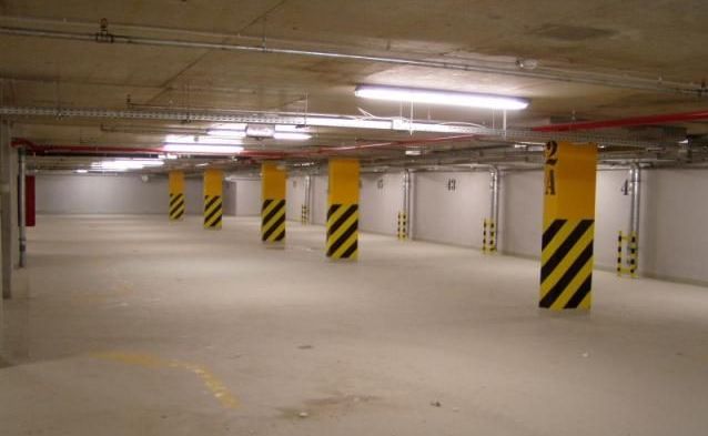 MÉLYGARÁZS ÉS KÖZPARK
