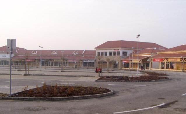 PREMIER OUTLETS CENTER III. ütem