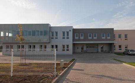 Seawing elektromos berendezéseket gyártó műhely és irodaház