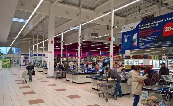 Tesco Veszprém Hipermarket